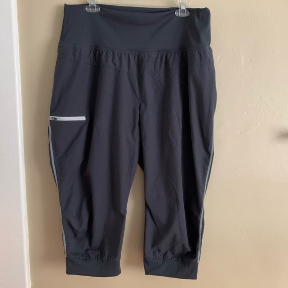 Marmot Pants - Marmot Gray Dihedral Capris Pants Style L47280